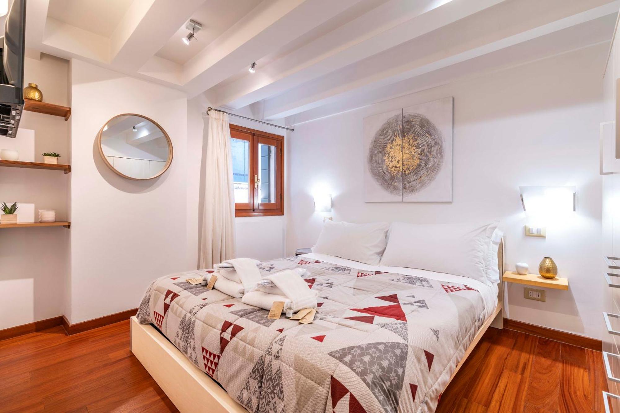 Glass House - Loft 2 Minutes To Rialto Bridge & View เวนิส ภายนอก รูปภาพ
